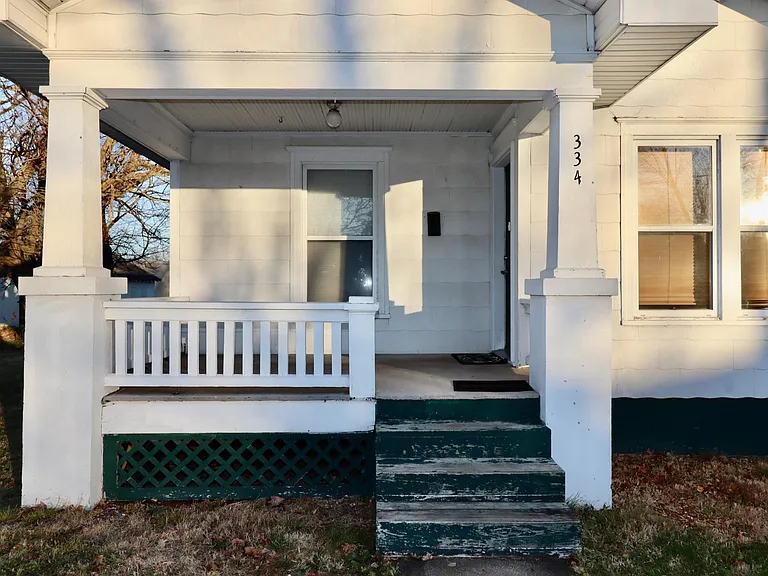 334 Clark Ave — Photo 2