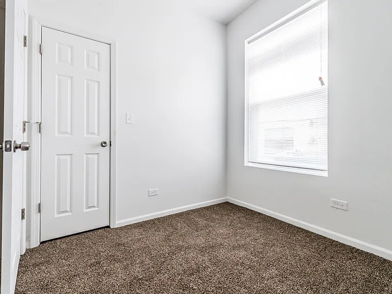 1630 S Sawyer Ave — Photo 14
