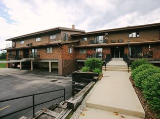 4075 S 84th St APT 7, Greenfield, WI 53228