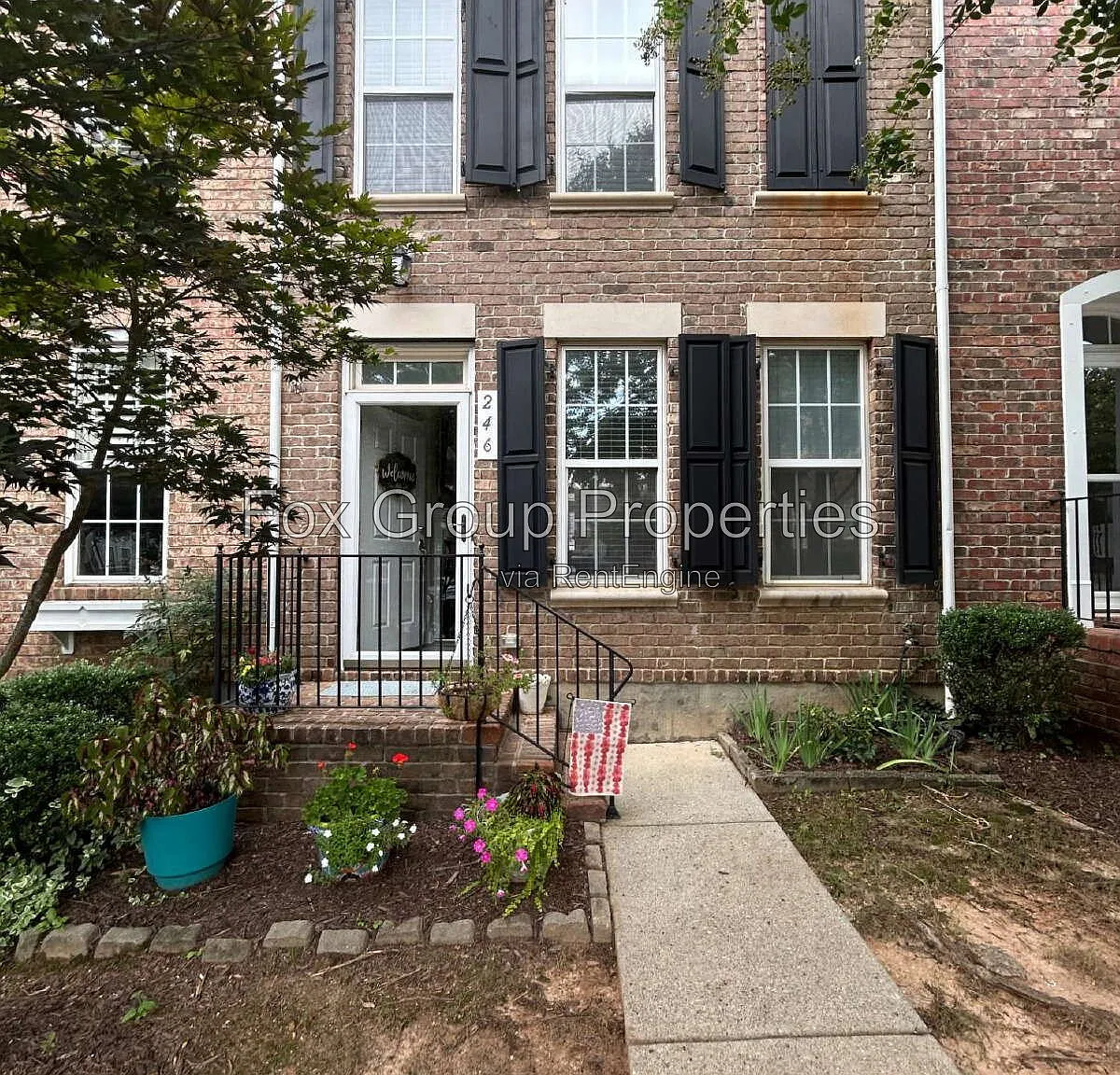 2 bed, 2.5 bath, 1060 sqft, $1,750 — Photo 4