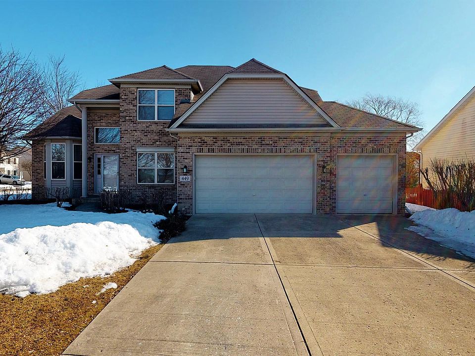 1st image of 449 Parkwood Cir