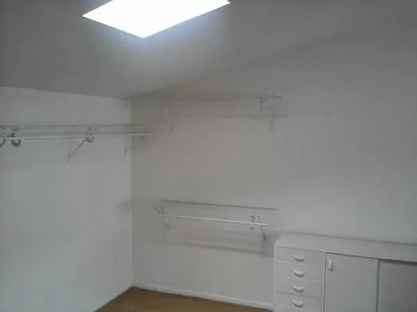 3 bed, 1800 sqft, $1,599 — Photo 3