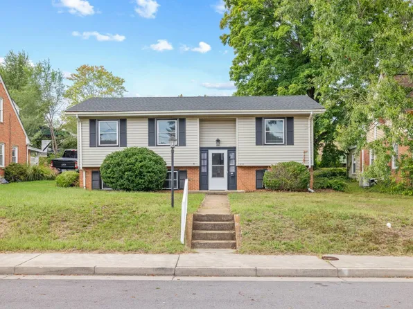 833 Jefferson Ave, Waynesboro, VA 22980