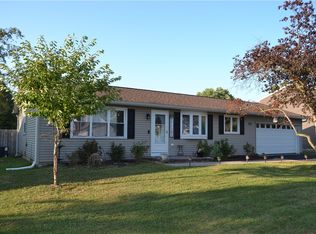 104 Doerun Dr, Rochester, NY 14626