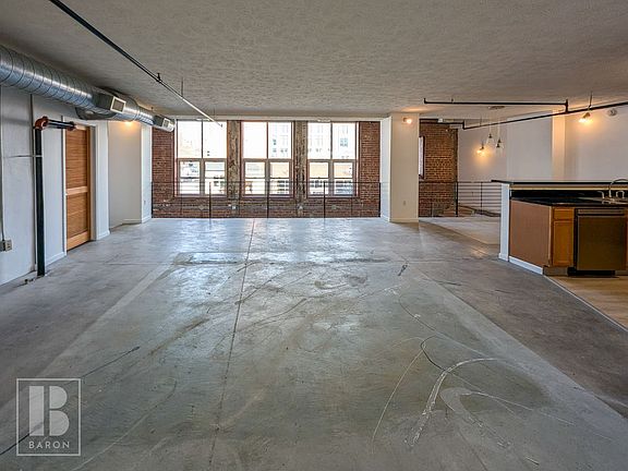 2nd image of 1125 Jackson St #208
