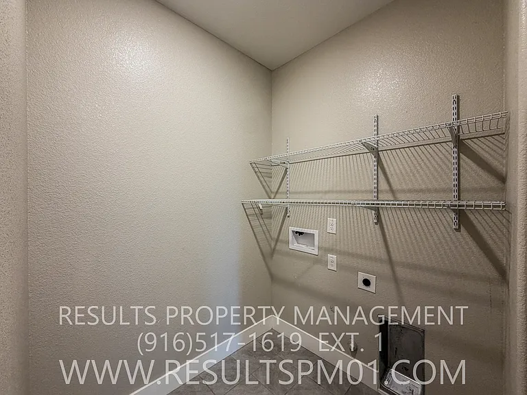 587 River St — Photo 11