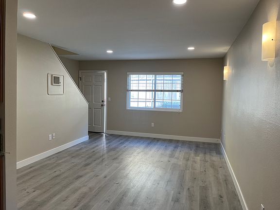 3rd image of 2626 Polk Ave #B