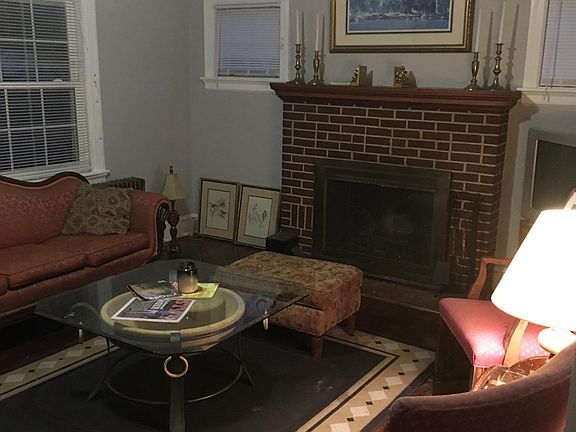 5th image of 2116 Kenwood Ave