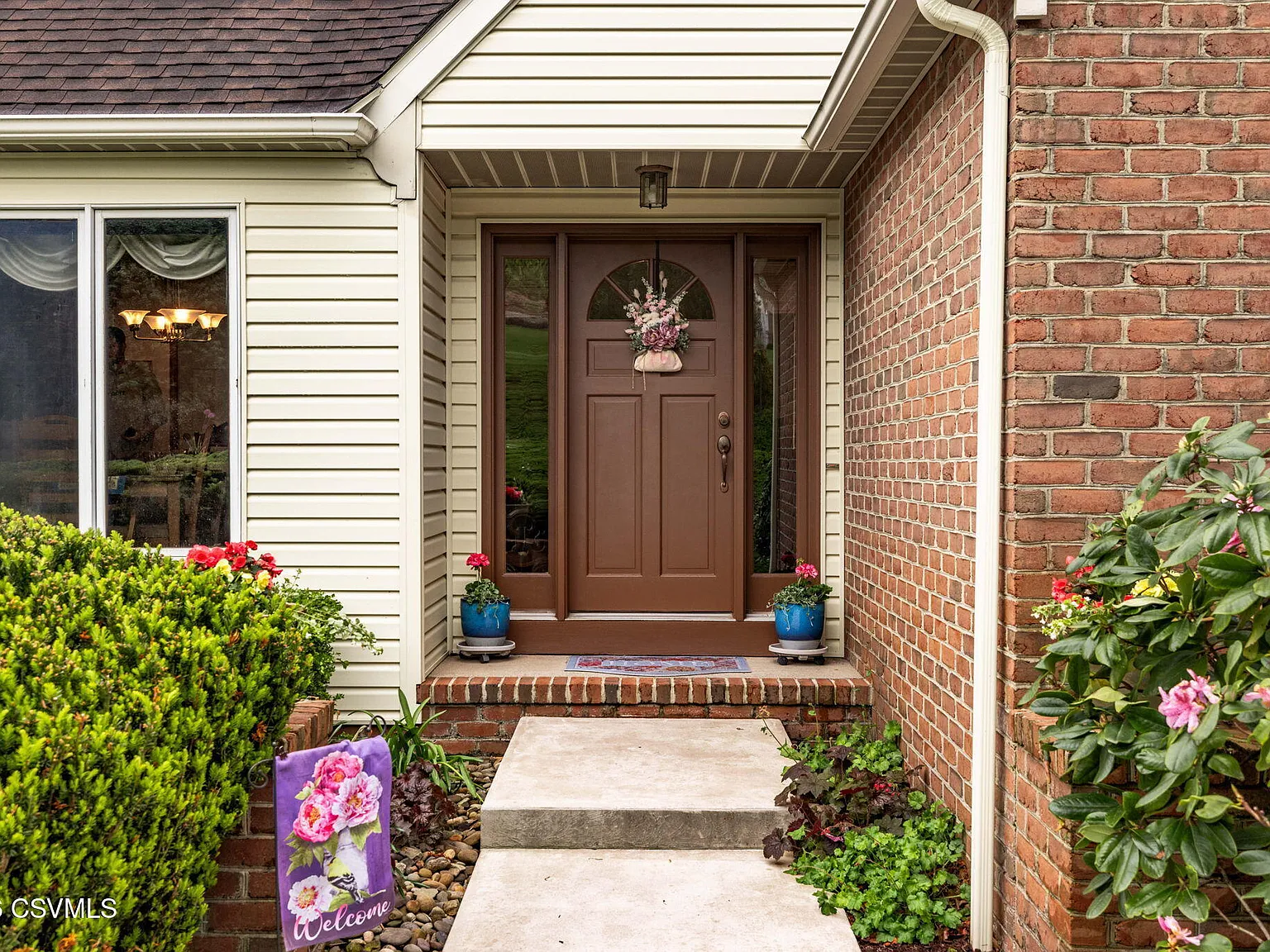4 bed, 3163 sqft, $3,000 — Photo 2