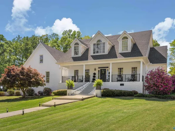 307 Lee Ave NW, Hartselle, AL 35640