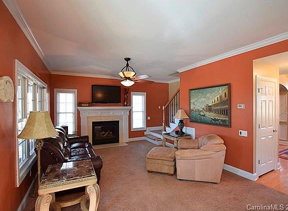 4th image of 3022 Sparkston Ln