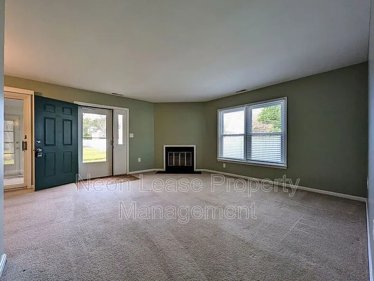 406 Franklin St — Photo 6