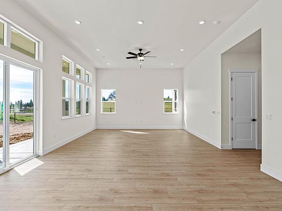 3rd image of 14835 Grace Warren Way
