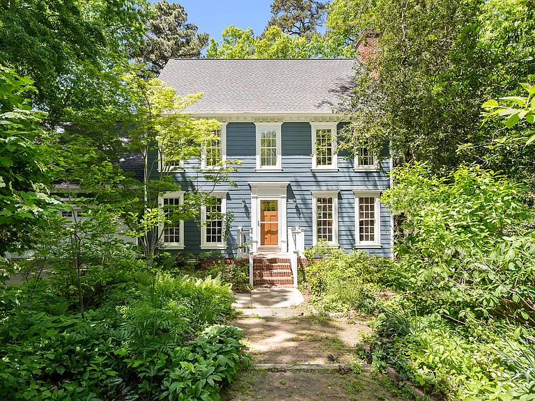 1011 New Chester Ct — Photo 1