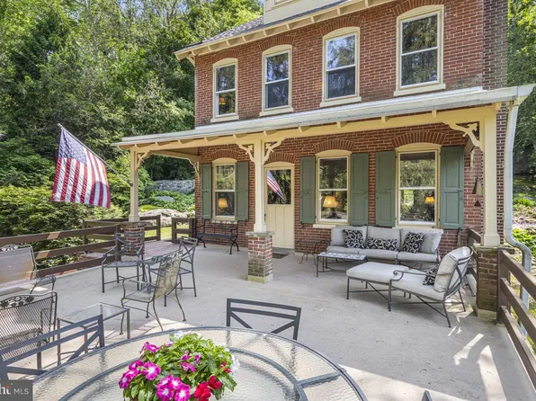 12 Main St, Wilmington, DE 19807