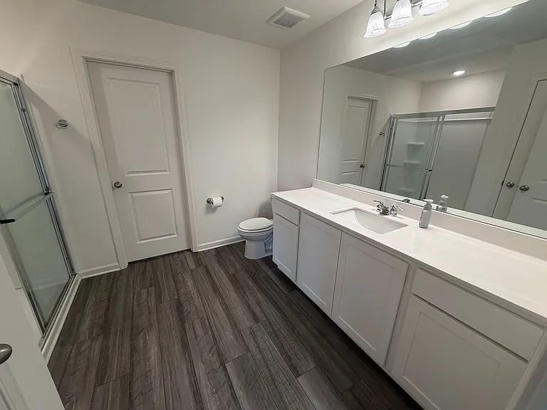 303 Hyde Park — Photo 15
