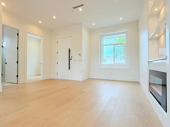 3rd image of 2026 E 32nd Ave