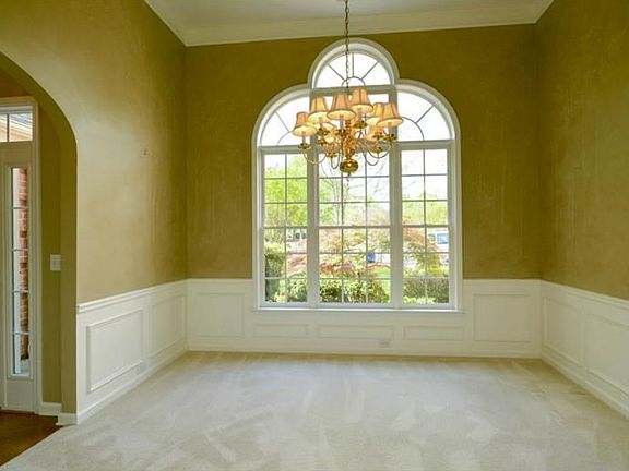 3rd image of 1115 Winthrope Park Dr