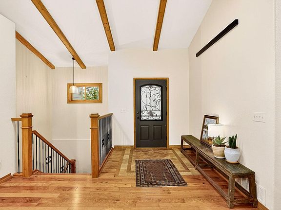4th image of 3845 Cody St