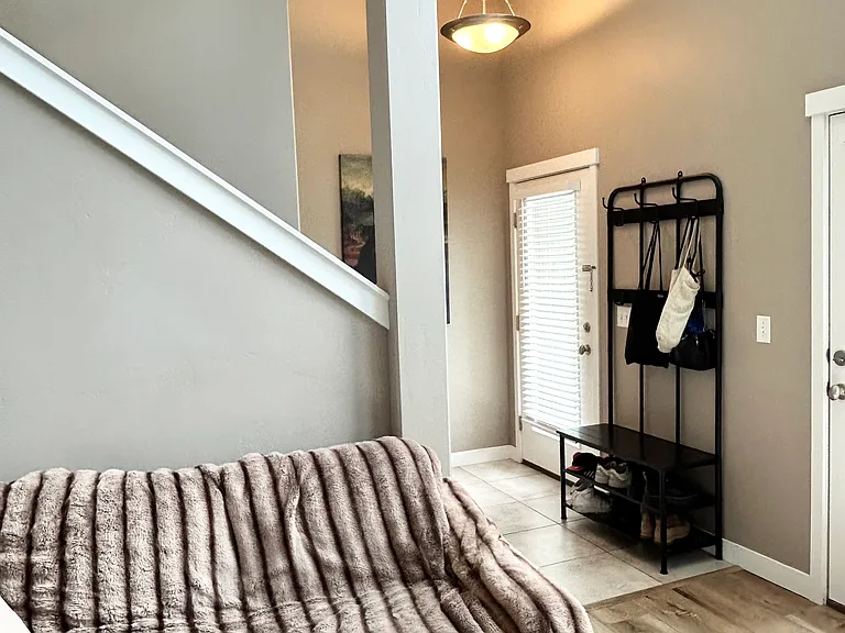4554 W Vermillion Dr — Photo 3