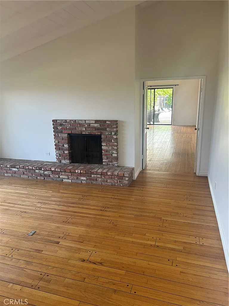 4 bed, 3021 sqft, $8,500 — Photo 4