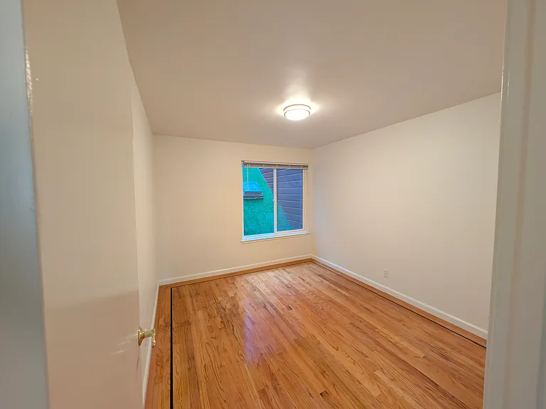 4150 Cesar Chavez St #1 — Photo 10