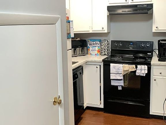 3rd image of 1456 Bradley Dr #4B-2Ba