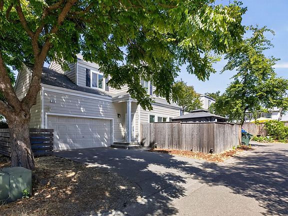 2nd image of 956 Kingwood Street