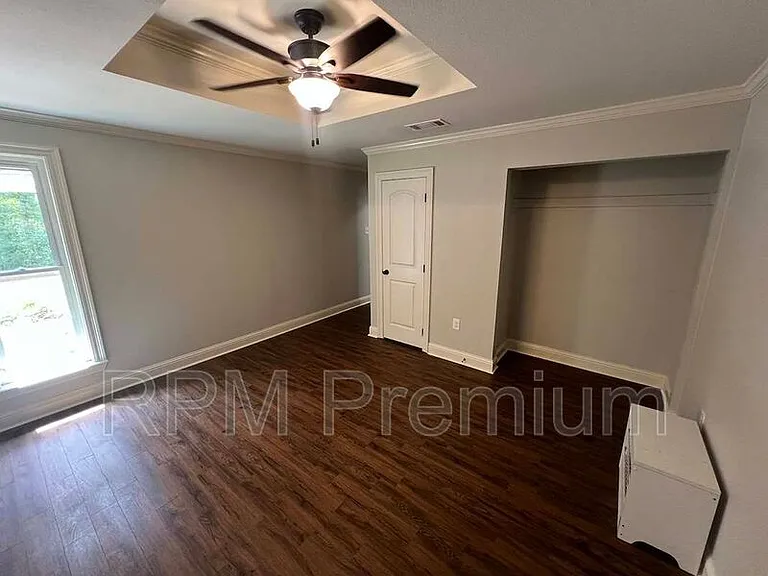 13235 Country Park Ave — Photo 23
