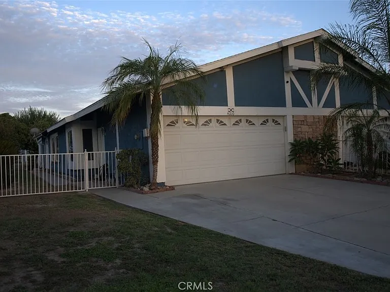 4210 Aero Ln — Photo 1