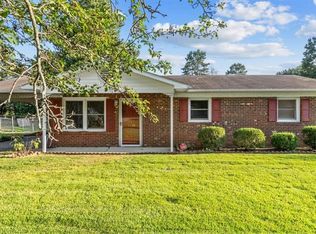 4710 Nokomis Dr, Kernersville, NC 27284