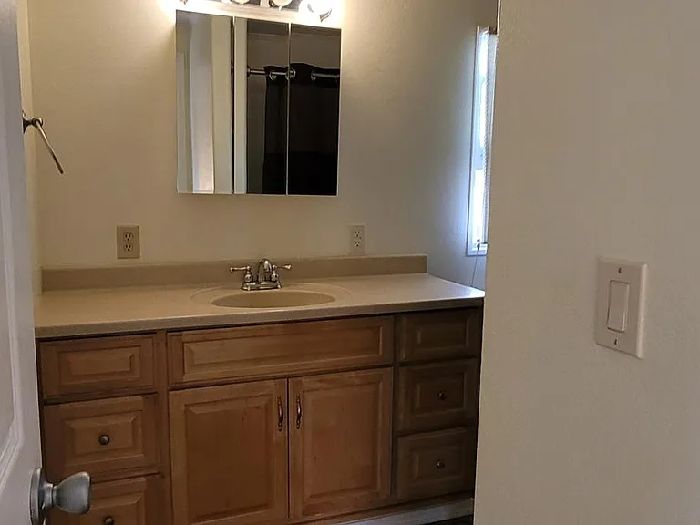201 Manor Ct #29 — Photo 13