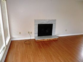4th image of 2751 N Harbor Dr