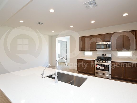 3rd image of 9332 W Glenrosa Ave