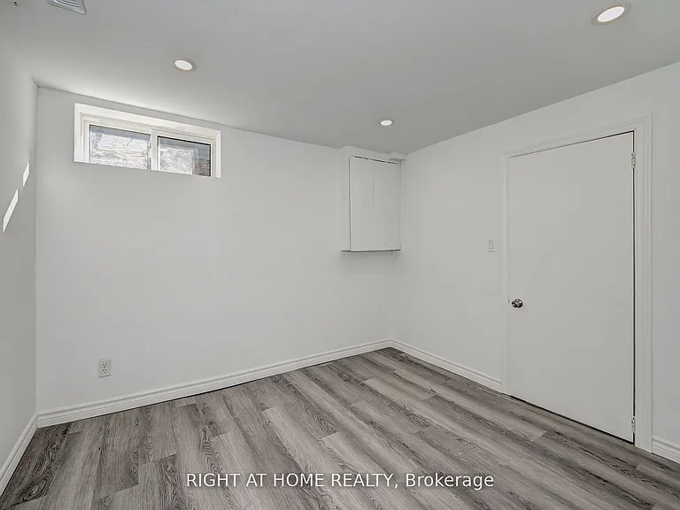 10 Monroe St #BASEMENT — Photo 13