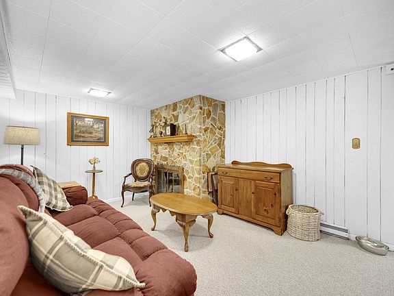 4th image of 8 Pond St #A