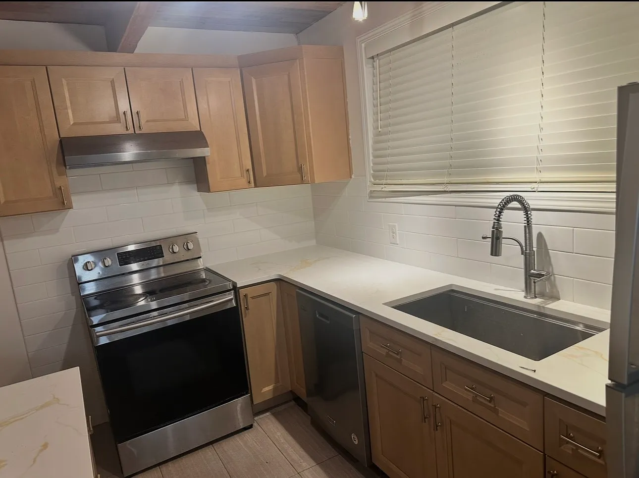 3 bed, 1200 sqft, $2,495 — Photo 3