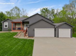 3651 Tonganoxie Dr, Leavenworth, KS 66048