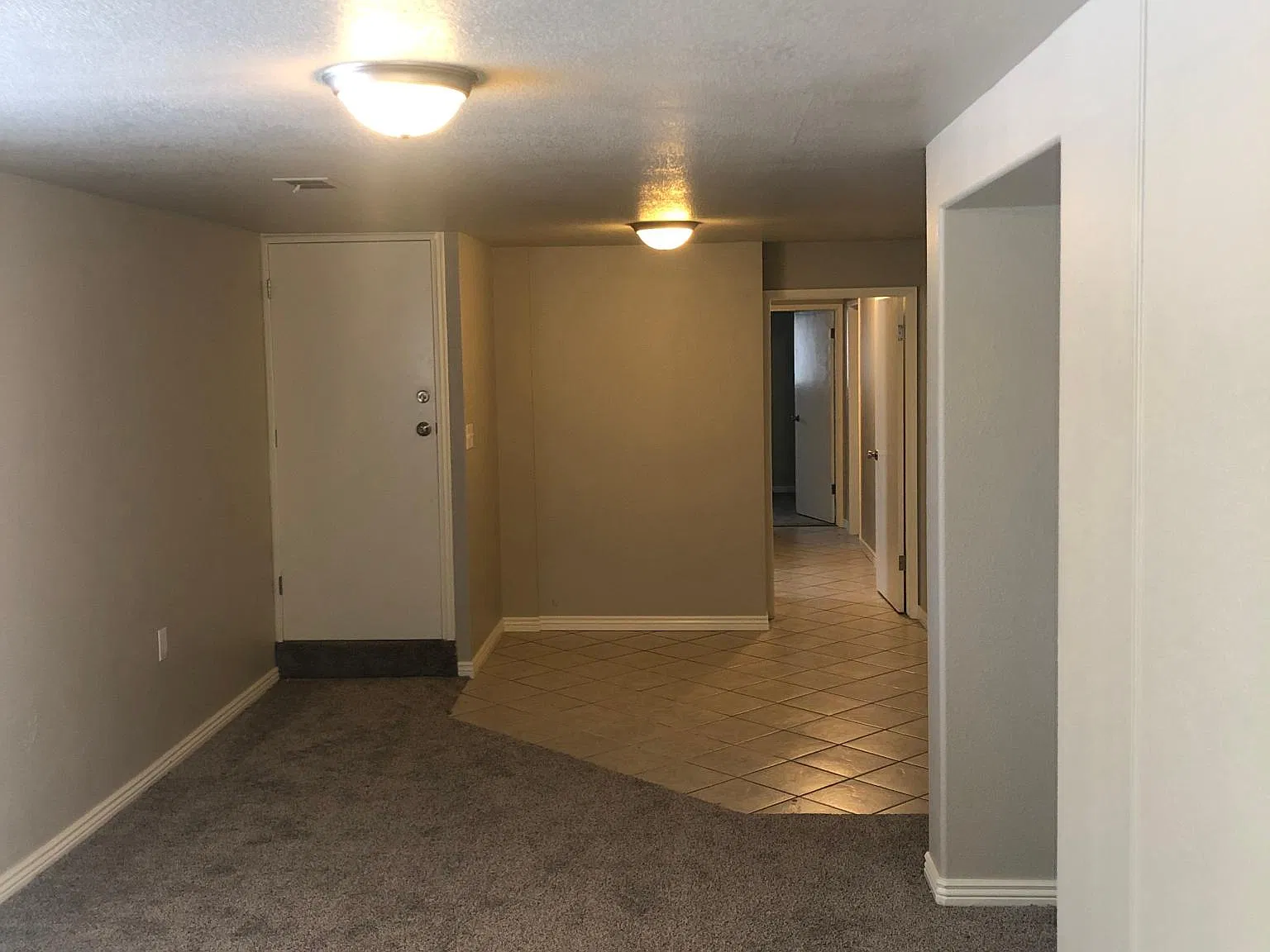 2 bed, 1300 sqft, $1,800 — Photo 1