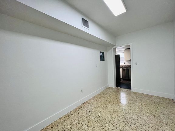 4th image of 2041 Calais Dr #5