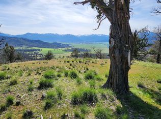8719 Far Away Pl, Fort Jones, CA