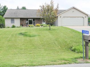 6268 Chucks Ct, Peosta, IA 52068