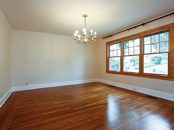 4th image of 23 Brambach Ave