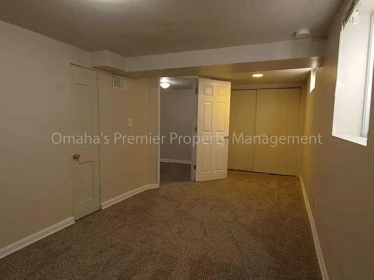 4414 Curtis Ave — Photo 8