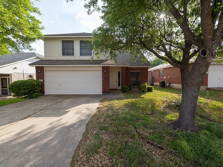 3410 Flowstone Ln — Photo 1