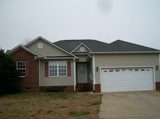 617 Shadow Dance Ln, Boiling Springs, SC 29316