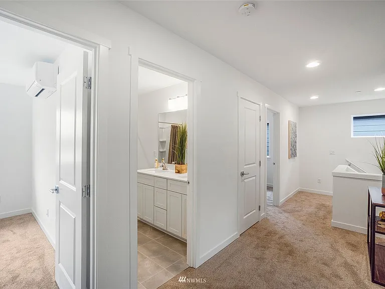 270 Arthur Ln — Photo 11