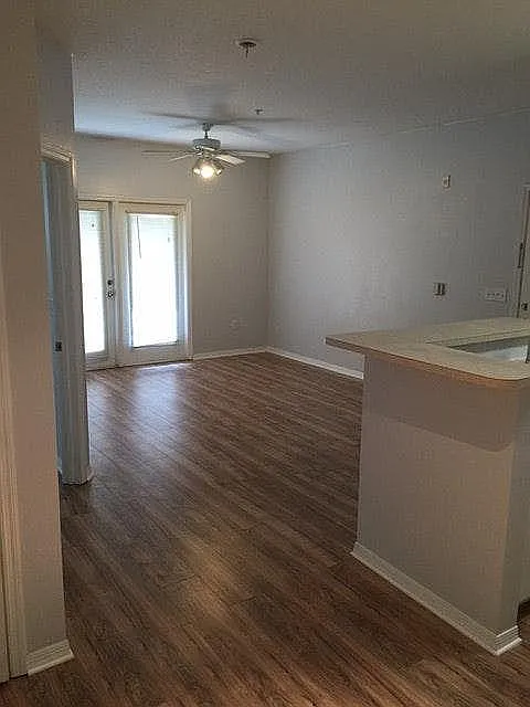 1 bed, 598 sqft, $1,549 — Photo 3
