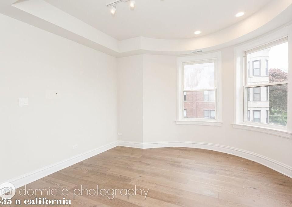 1st image of 2535 N California Ave #911