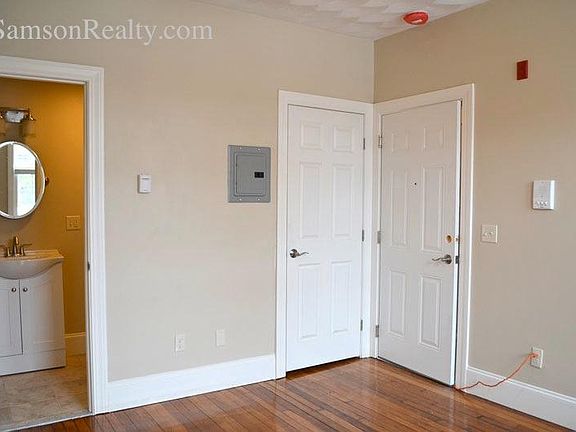 5th image of 80 Medway St APT 10